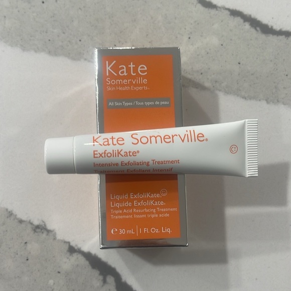 Kate Somerville - Picture 1 of 3